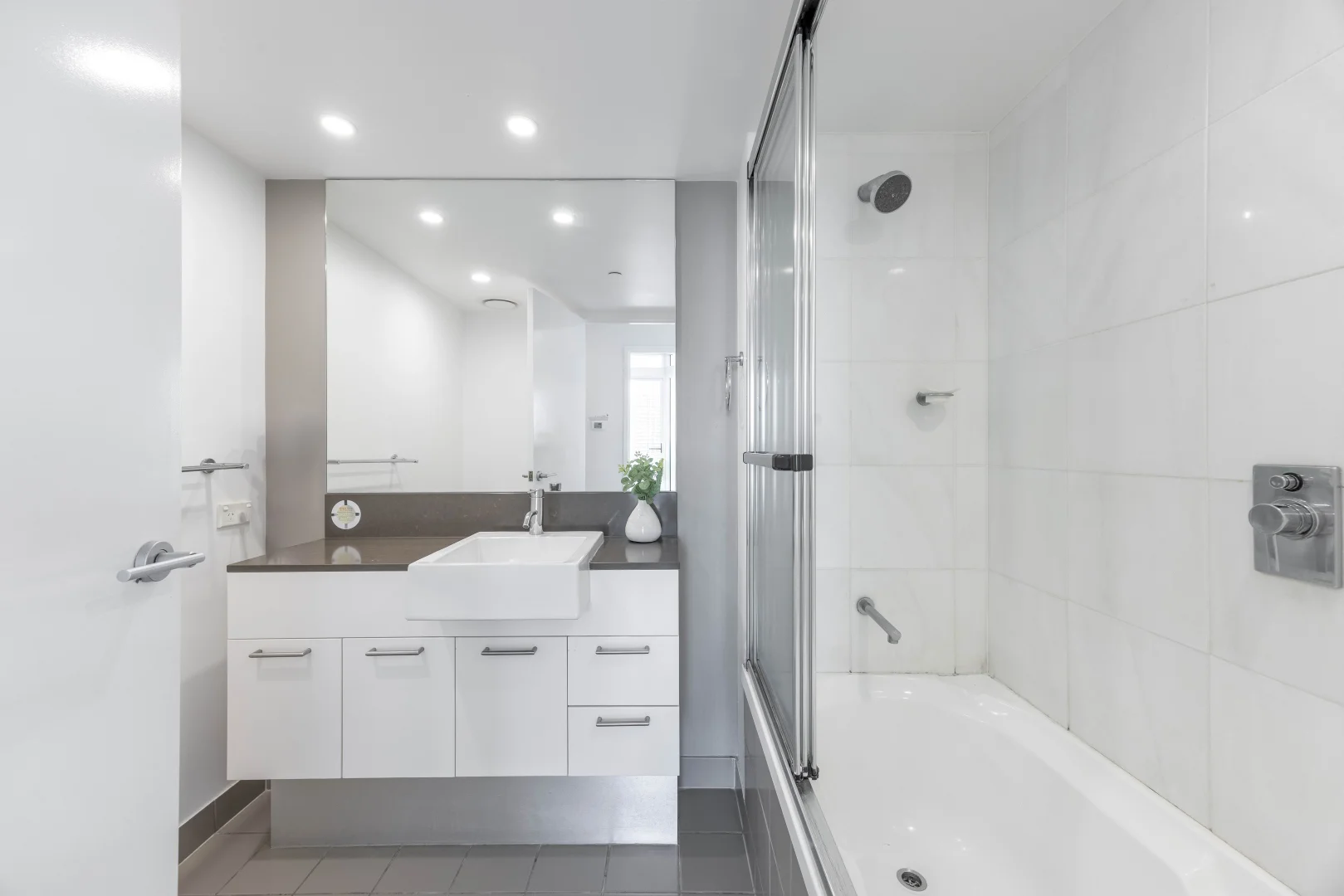 Additional image 9 of 2504/18 Enderley Avenue, Surfers Paradise QLD 4217