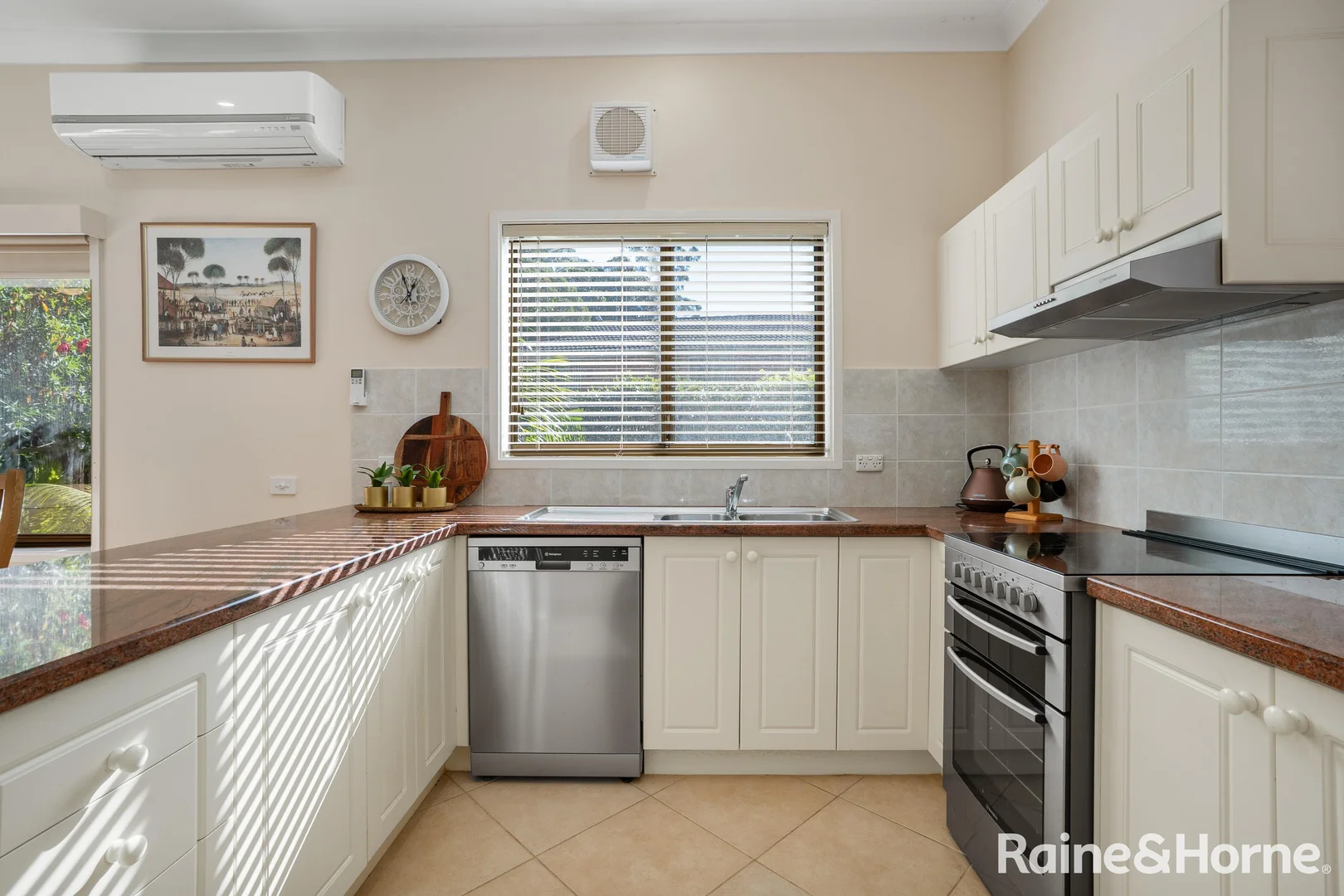 Additional image 7 of 5/30 Augusta Place, Mollymook Beach NSW 2539