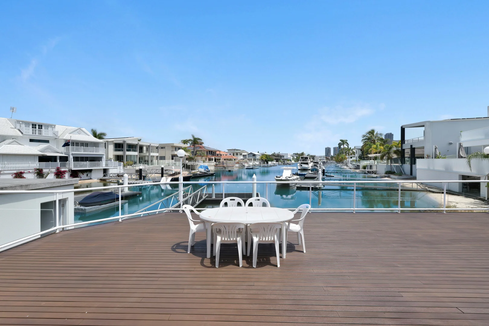 Additional image 3 of 31 Admiralty Drive, Paradise Waters QLD 4217