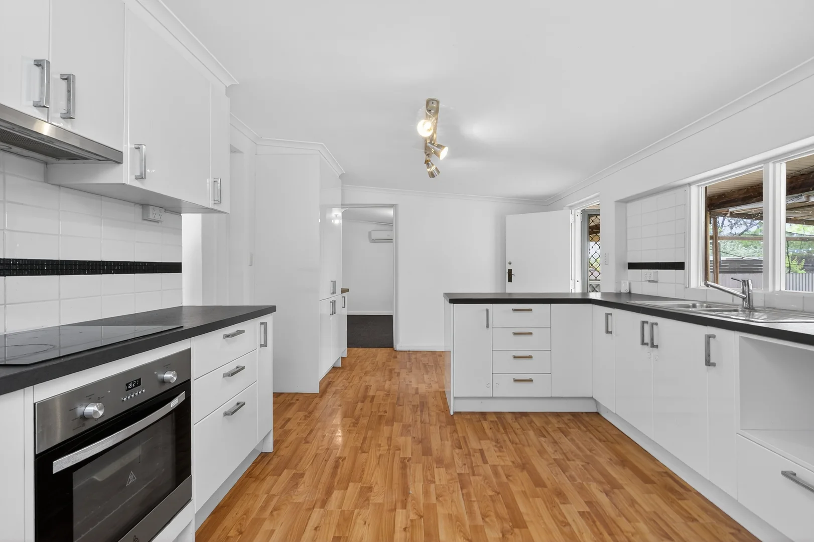 Additional image 9 of 100 Morphett Tce, Kadina SA 5554