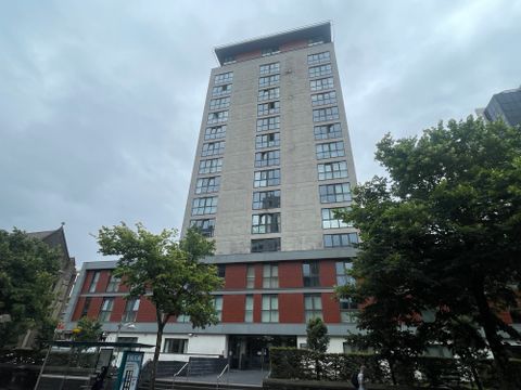 55 Admiral House, 38-42 Newport Road, Cardiff, South Wales CF24
