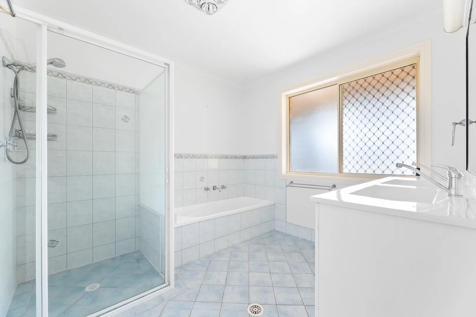 Additional image 14 of 10 Crinum Place, Catalina NSW 2536