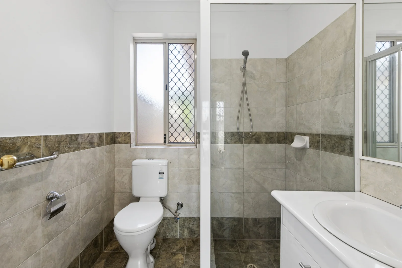 Additional image 7 of 216 Gabriel Street, Cloverdale WA 6105