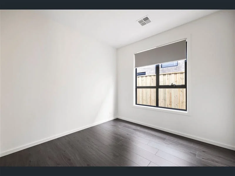 Additional image 10 of 36 EASTCASTLE DRIVE, Fraser Rise VIC 3336