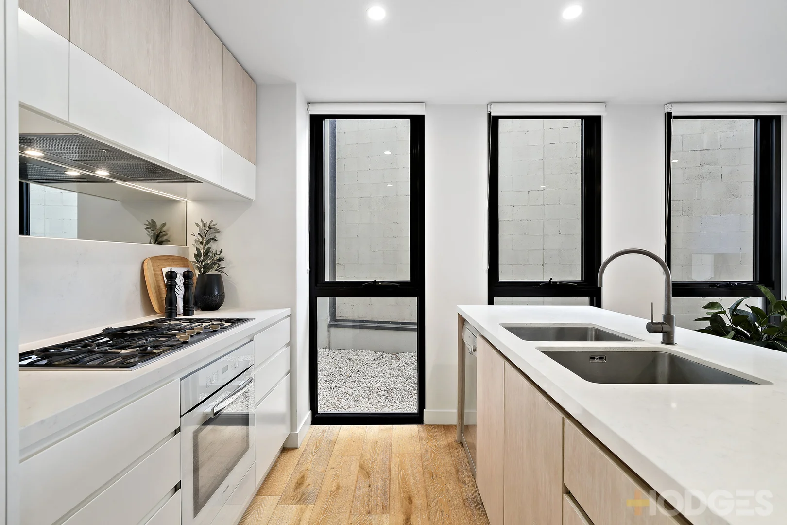 Additional image 5 of 102/293-295 Hampton Street, Hampton VIC 3188