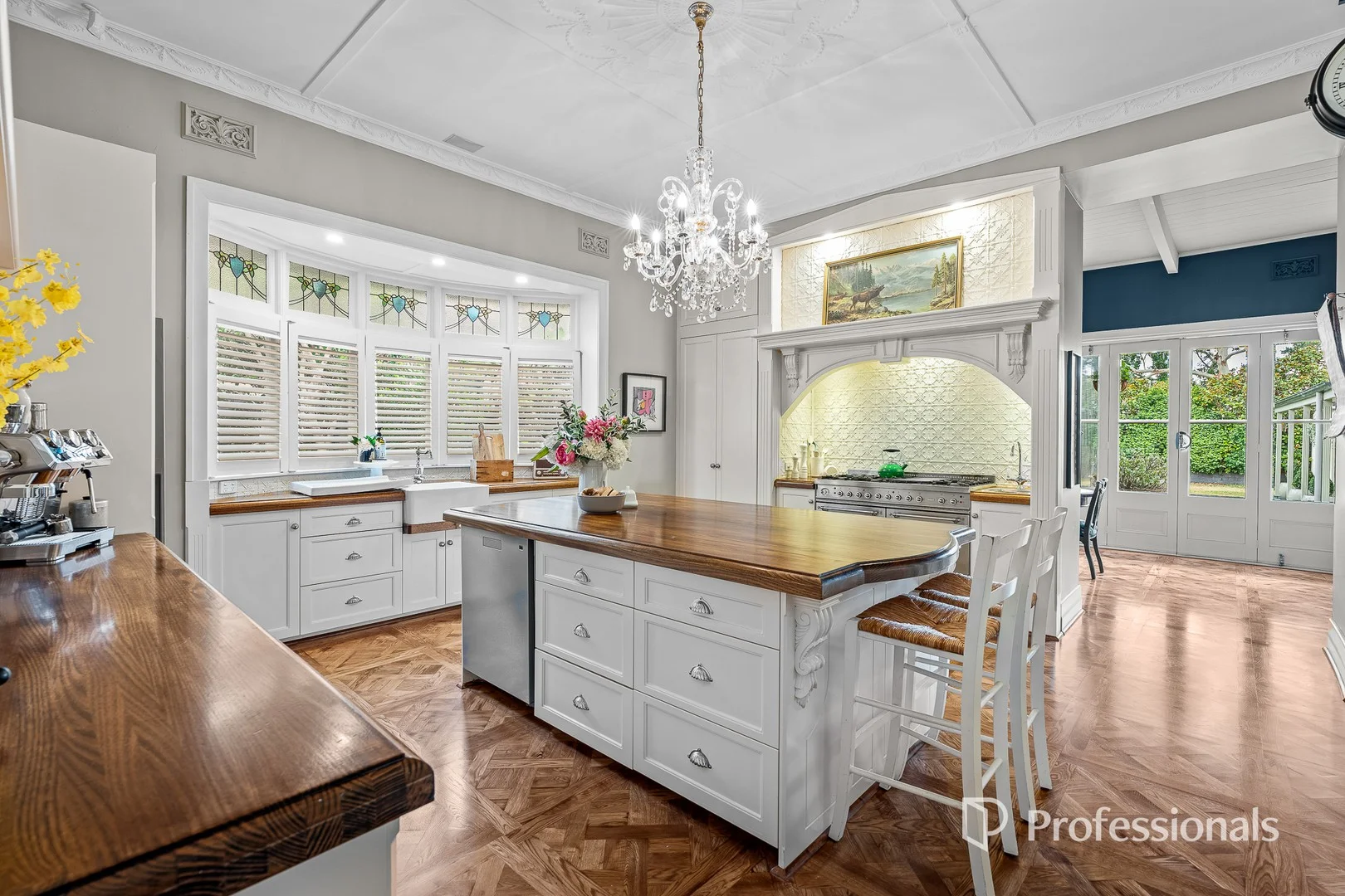 11 Highbury Road, Burwood VIC 3125