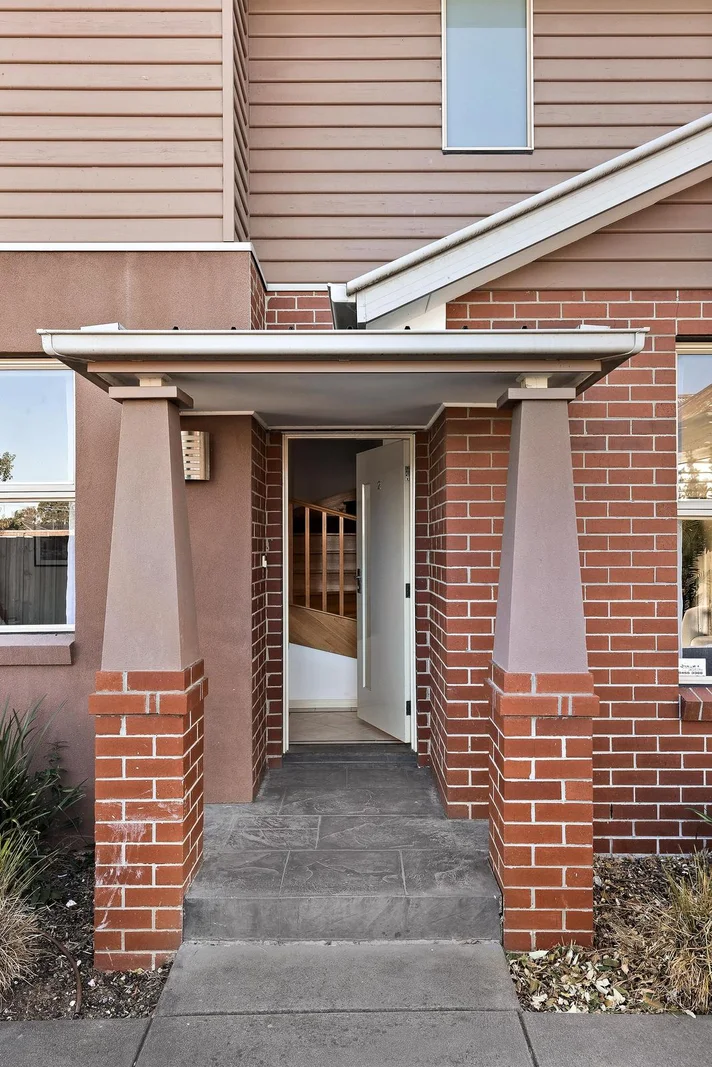 Additional image 2 of 2/110 Ford Street, Ivanhoe VIC 3079