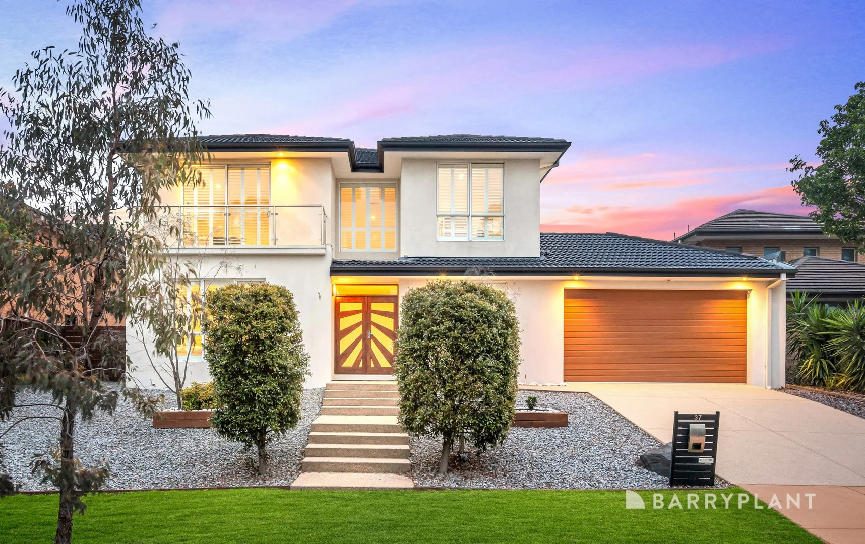 37 Tournament Drive, Sanctuary Lakes VIC 3030