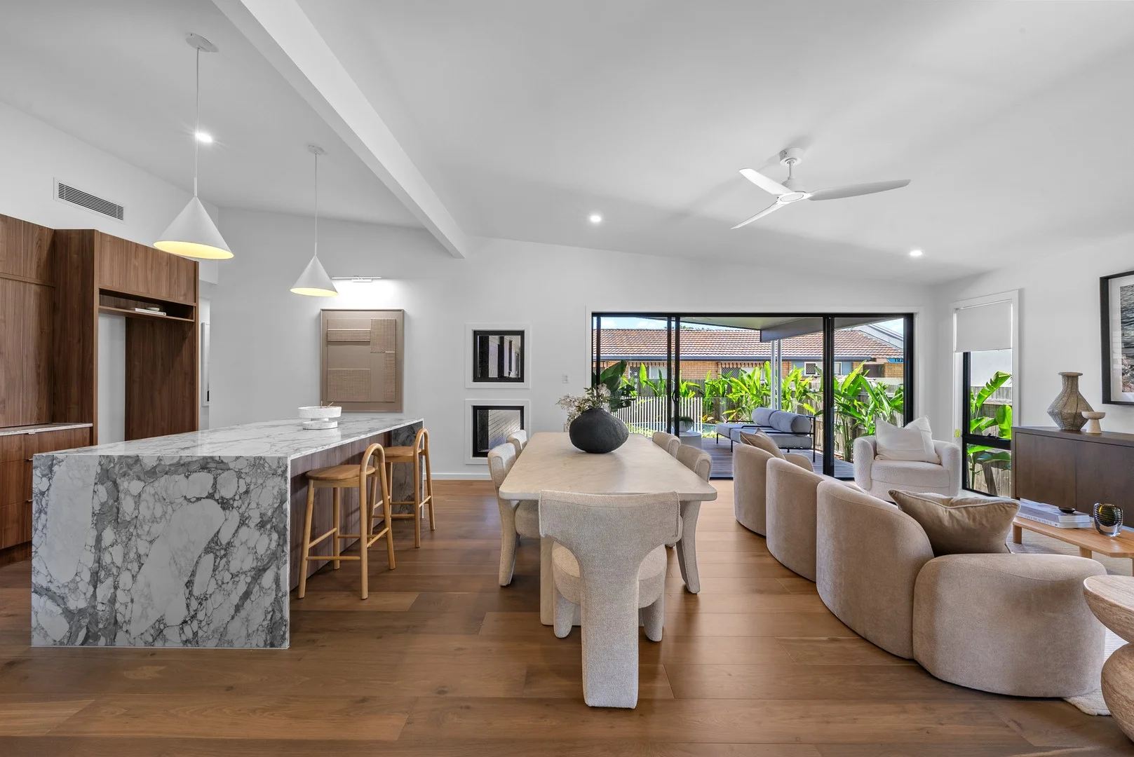 1/189 Bayview Street, Runaway Bay QLD 4216