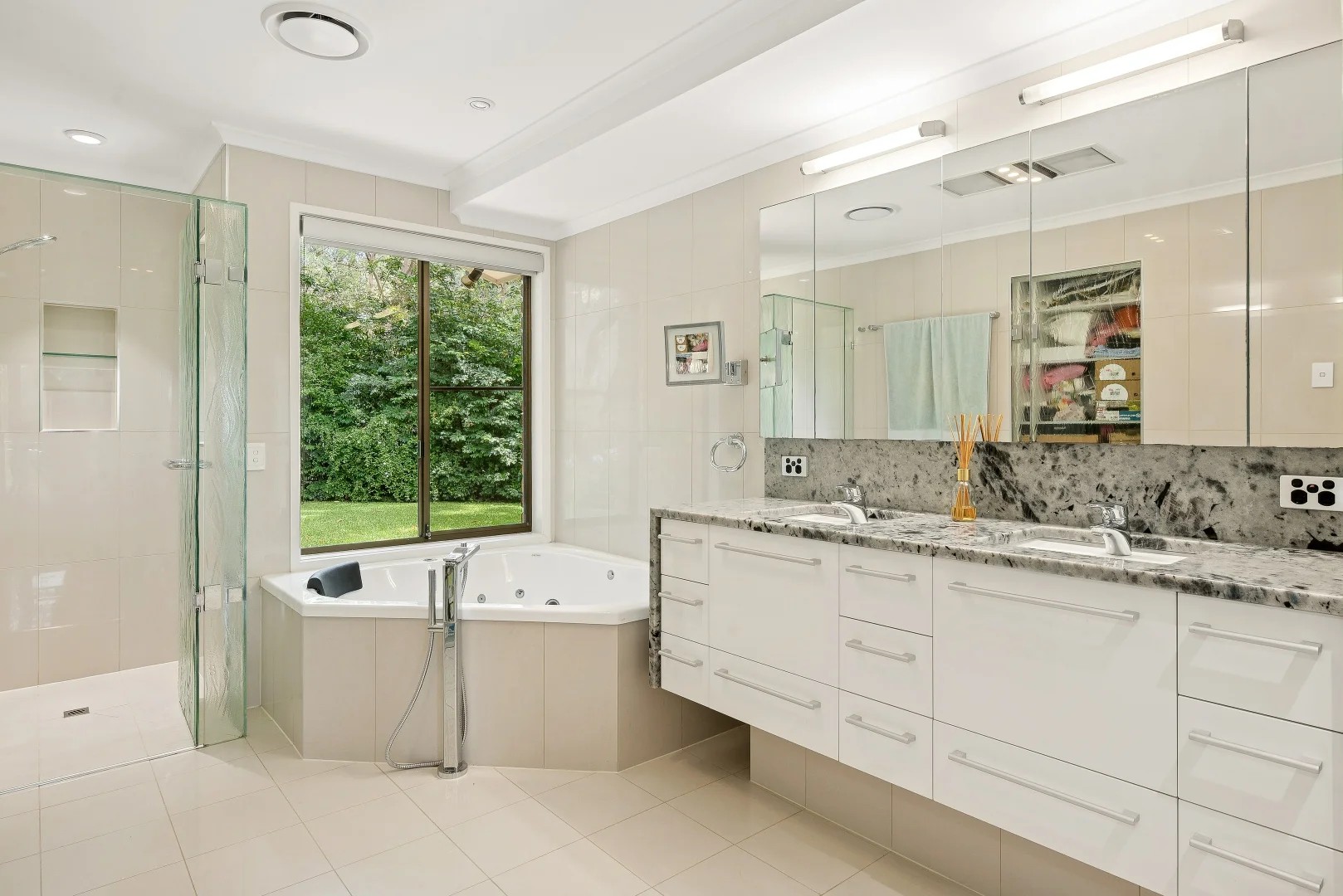 Additional image 14 of 7 Vonne Court, Camp Mountain QLD 4520