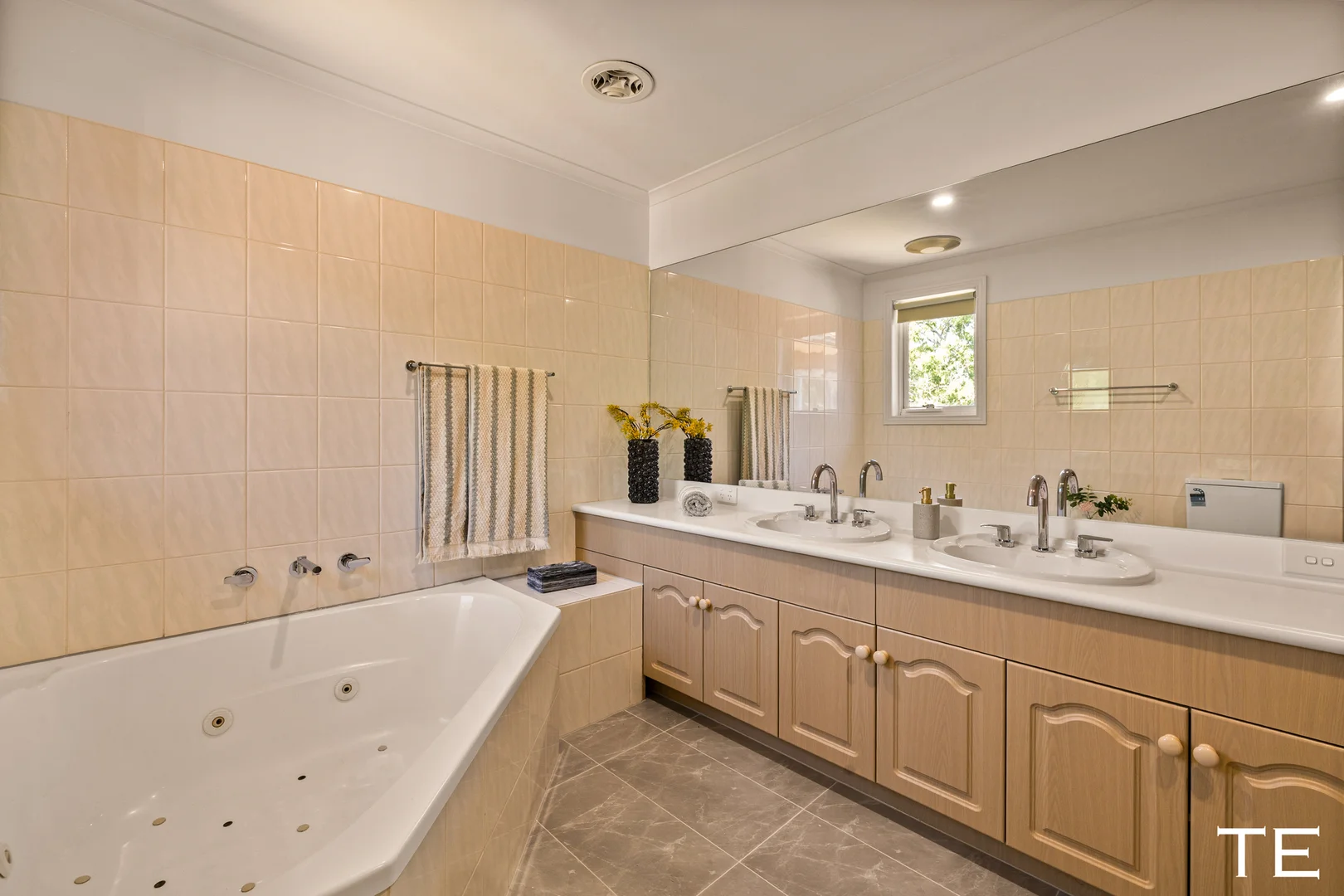 Additional image 14 of 11 Stevens Close, Kew VIC 3101