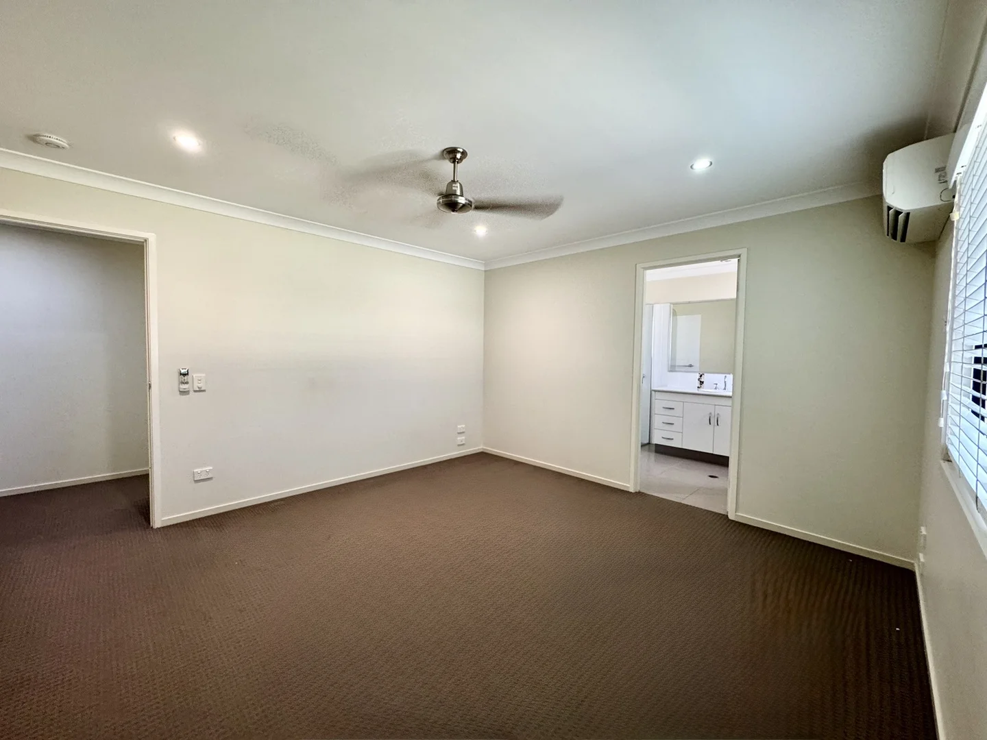Additional image 10 of 2/18 BURKE Drive, Moranbah QLD 4744