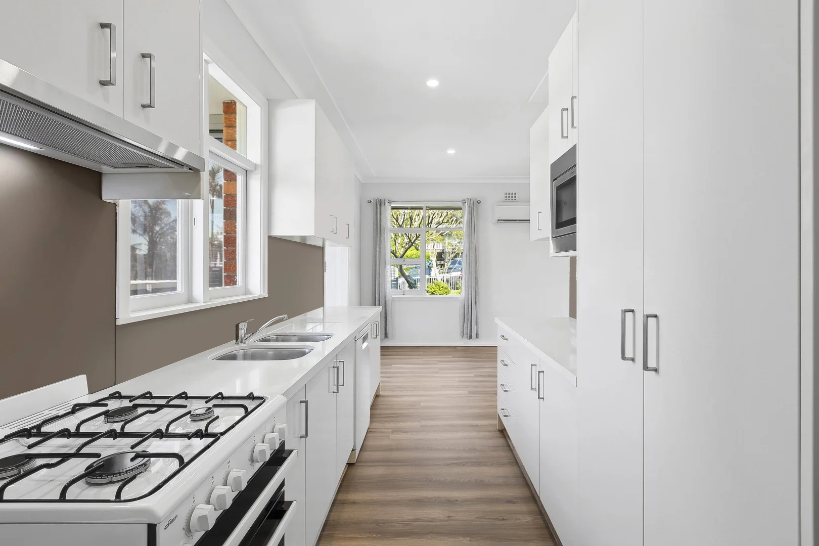 Additional image 2 of 8 Maxwell Parade, Frenchs Forest NSW 2086