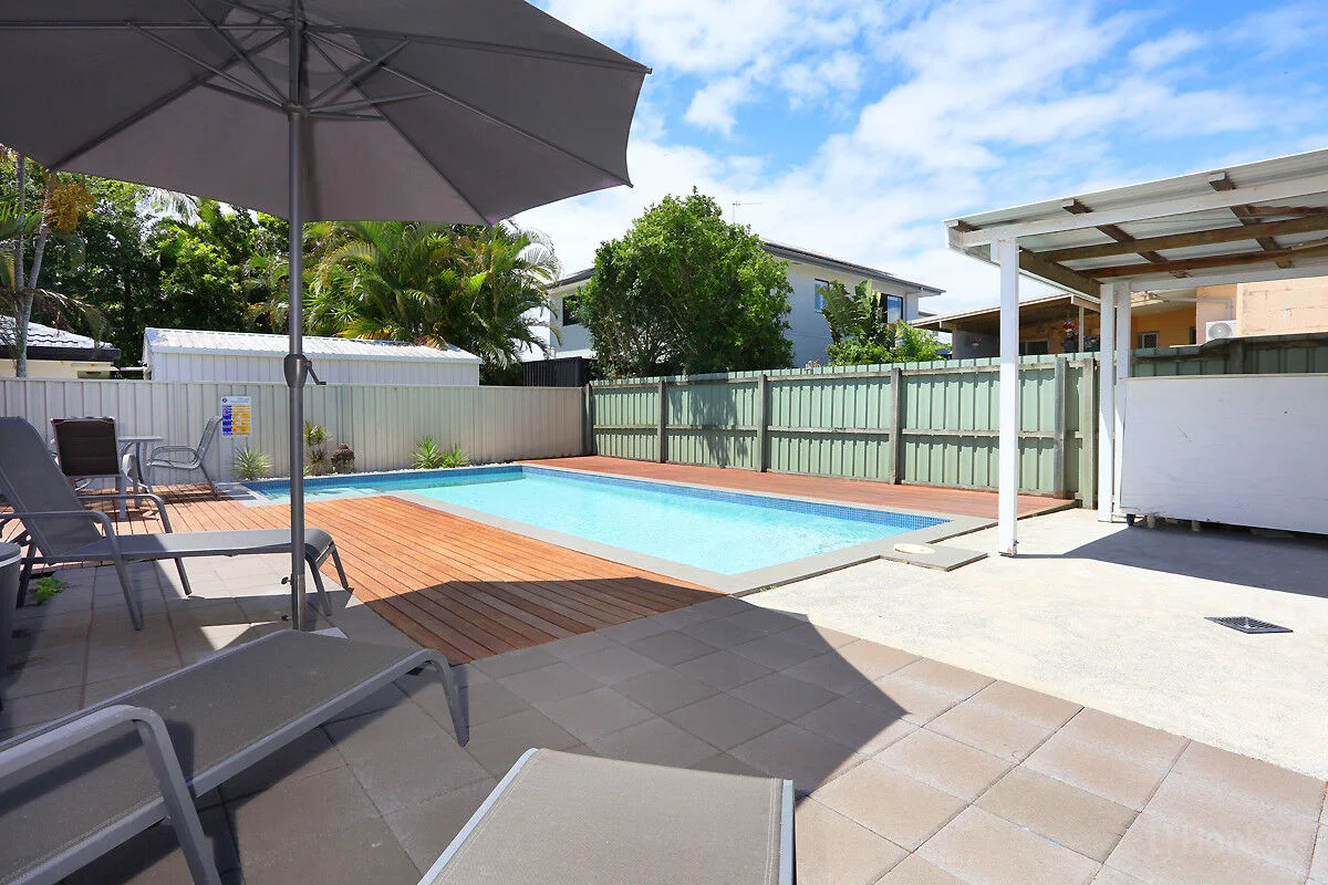 Additional image 19 of 8 Plover Avenue, Paradise Point QLD 4216