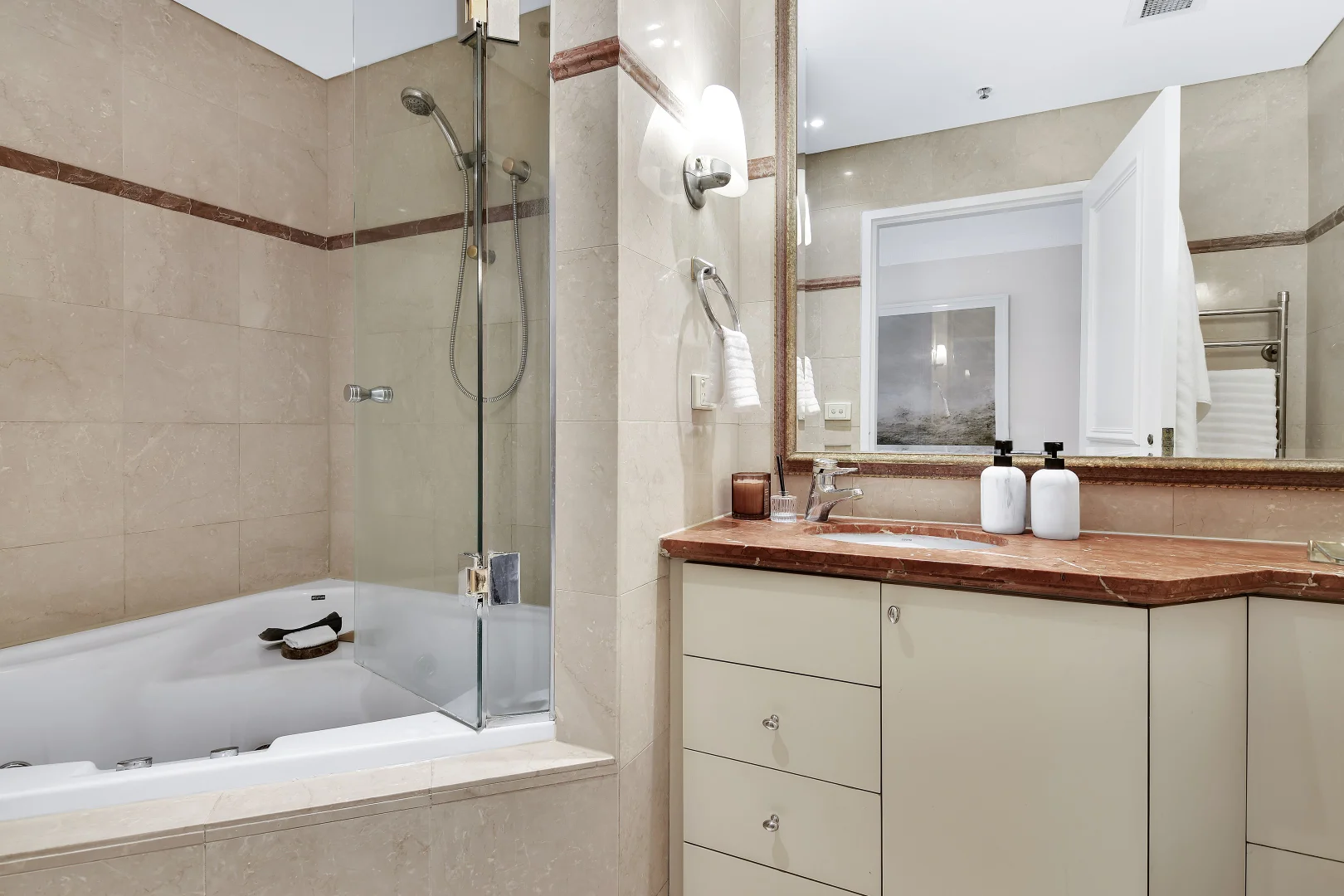 Additional image 10 of 1502/2 Bond Street, Sydney NSW 2000