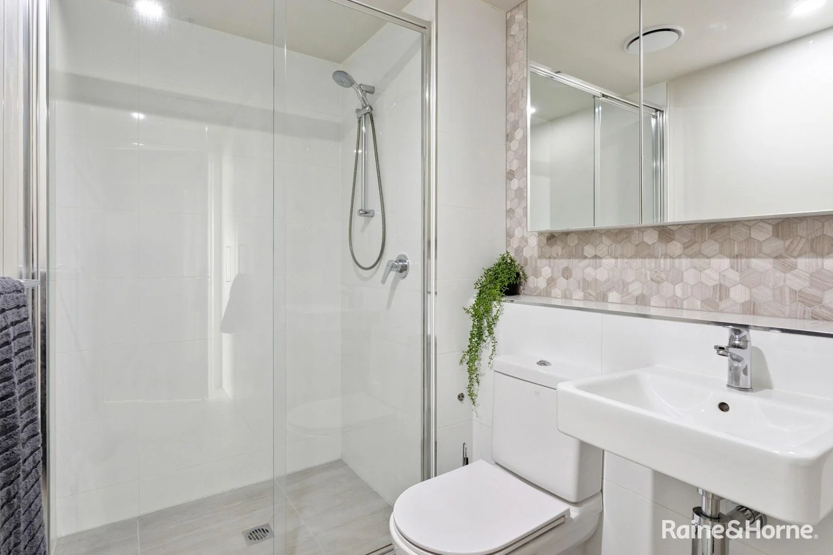 Additional image 7 of 236/325 Anketell Street, Greenway ACT 2900