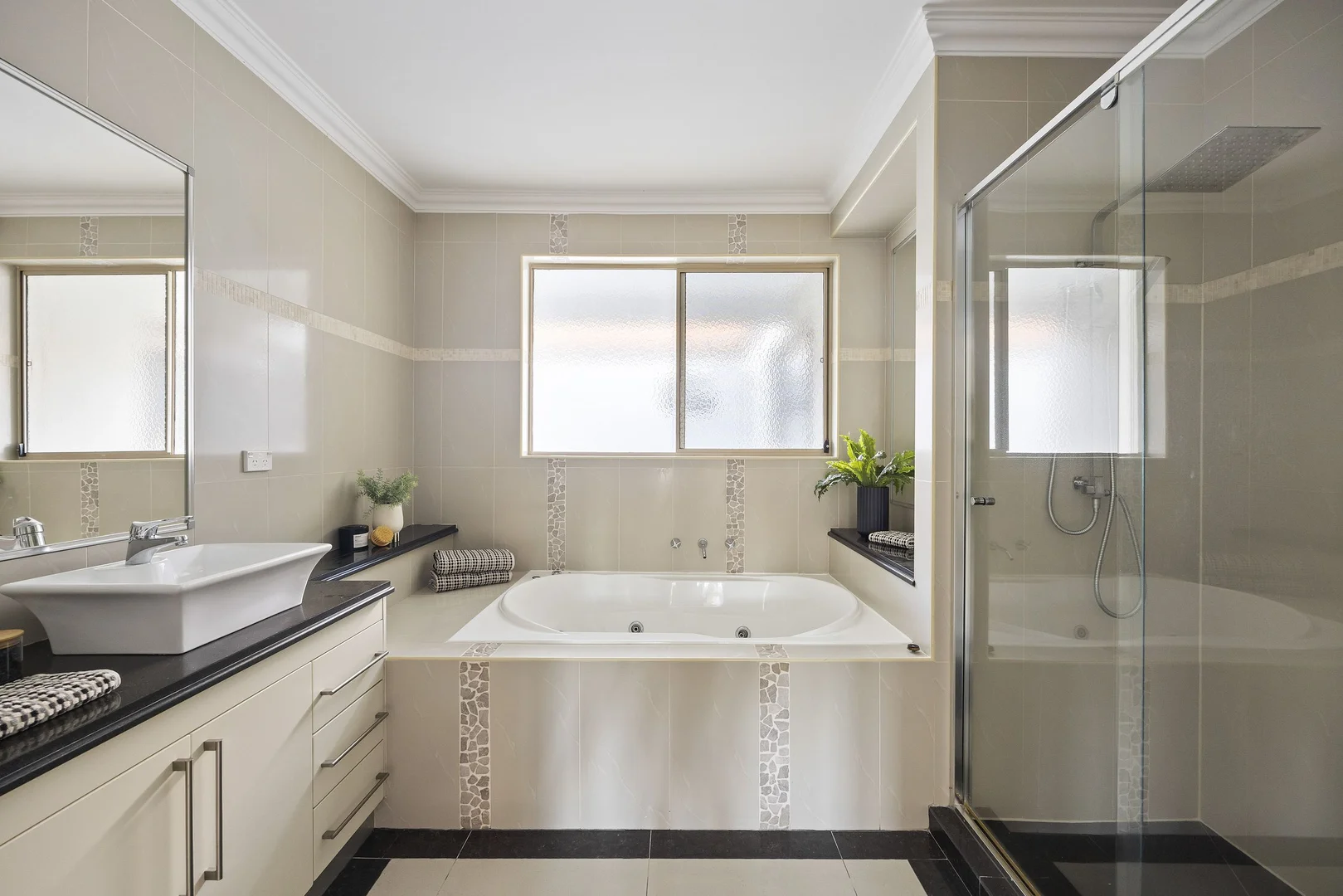 Additional image 14 of 5 Mountain Ash Court, Hidden Valley VIC 3756