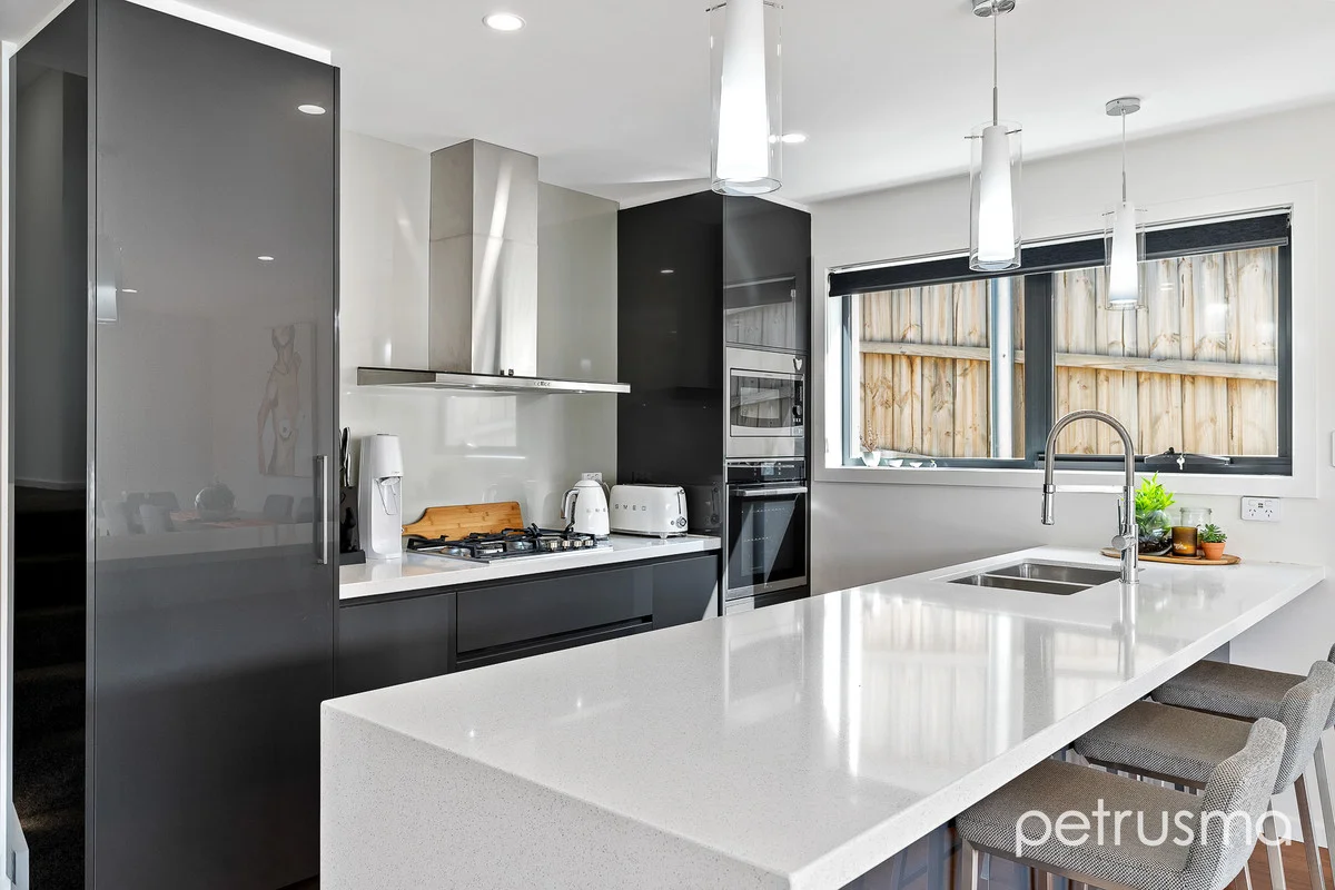 Additional image 5 of 2/9 Chaucer Road, Lenah Valley TAS 7008