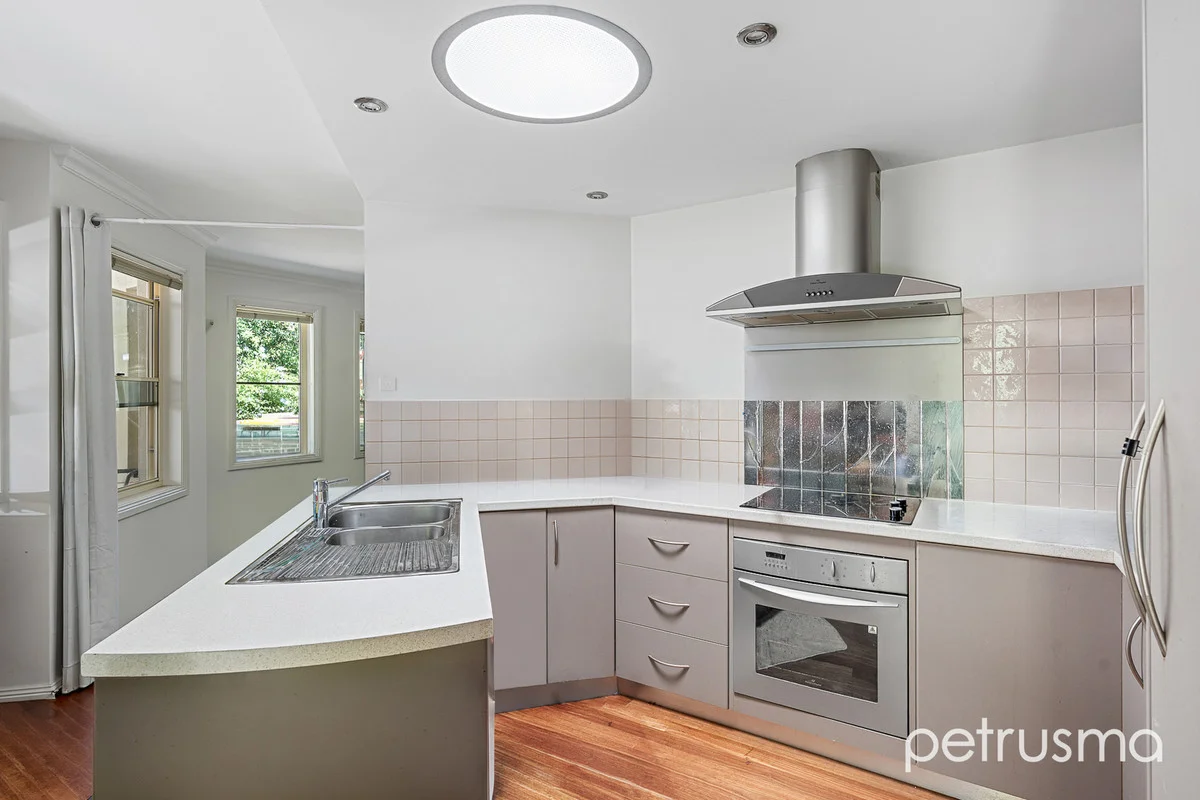 Additional image 4 of 2/47a Cross Street, New Town TAS 7008