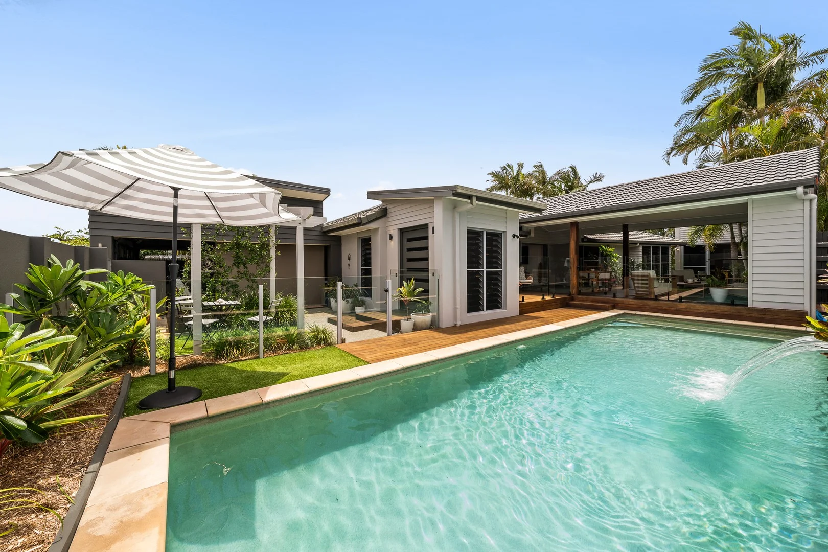 25 Dotterel Drive, Burleigh Waters QLD 4220