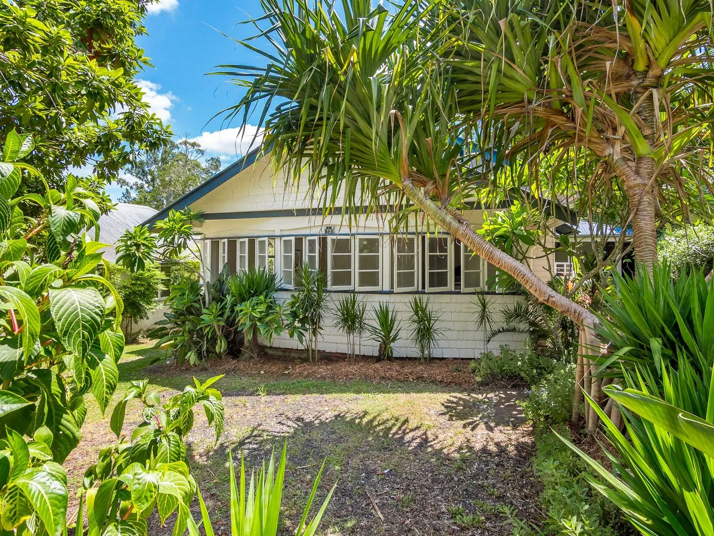 12 James Street, Girards Hill NSW 2480