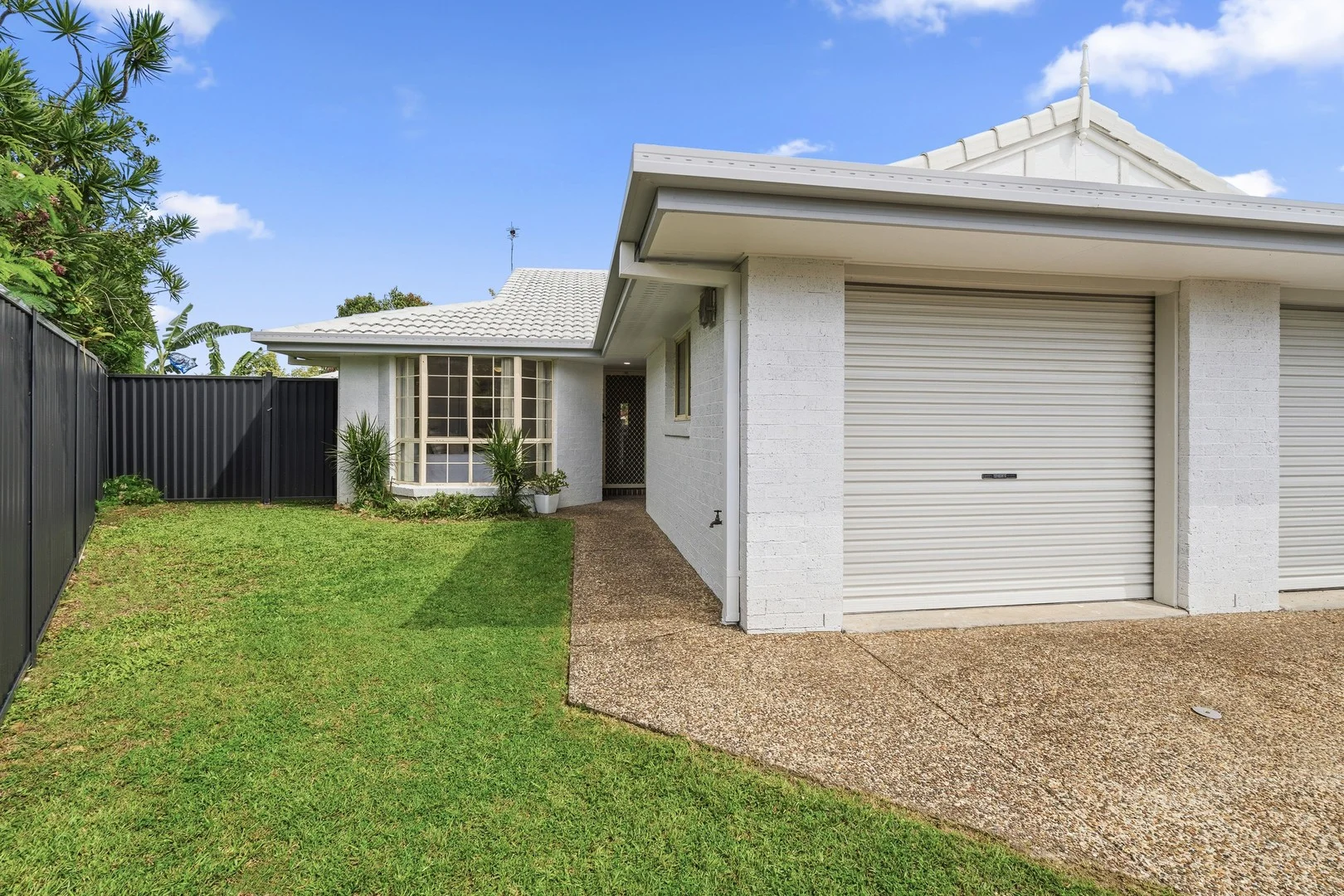 UNIT 1/4 Cowal Court, Elanora QLD 4221