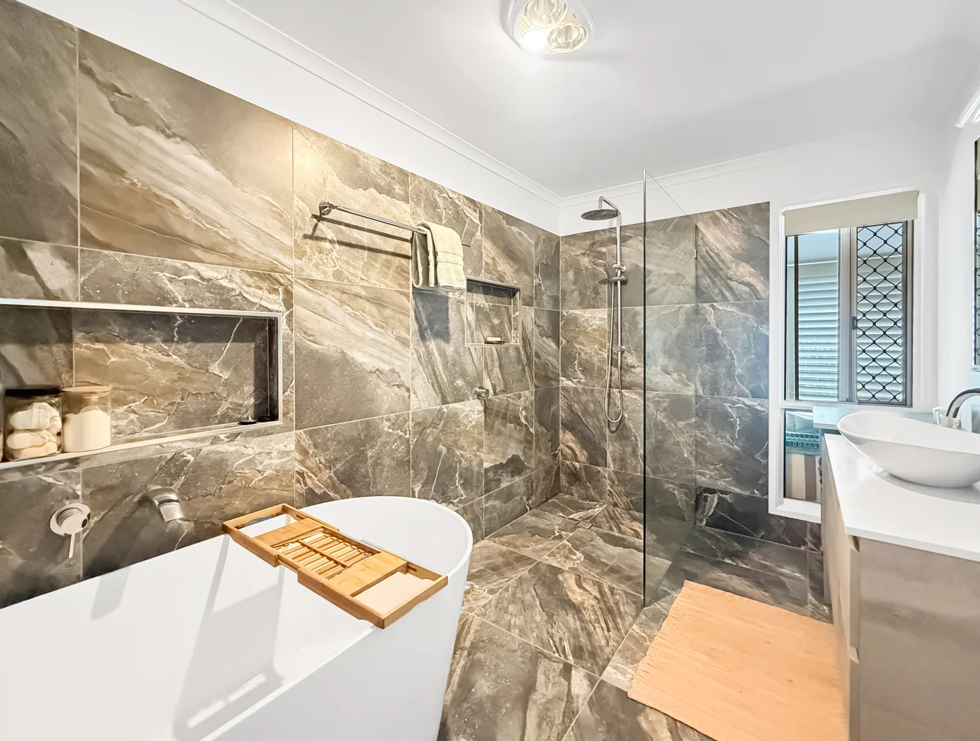 Additional image 12 of 37 Kardinia Street, Macleay Island QLD 4184