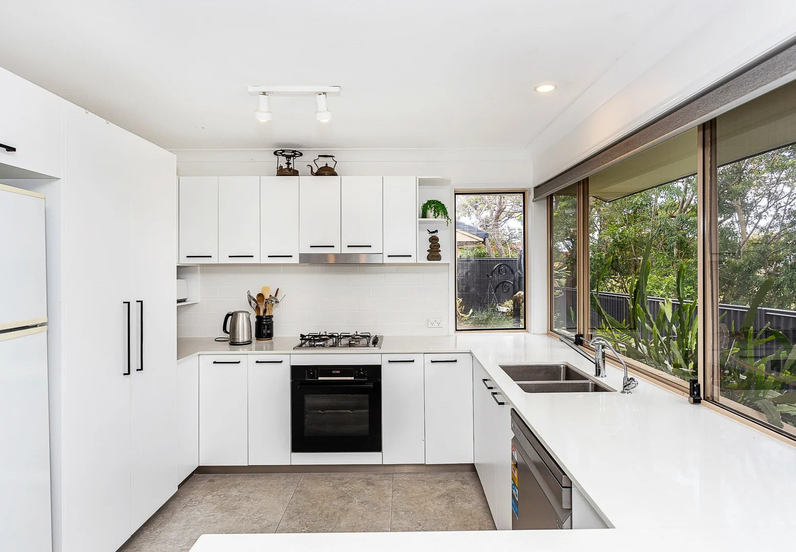 Additional image 16 of 2/63 Saint Kevins Avenue, Benowa QLD 4217