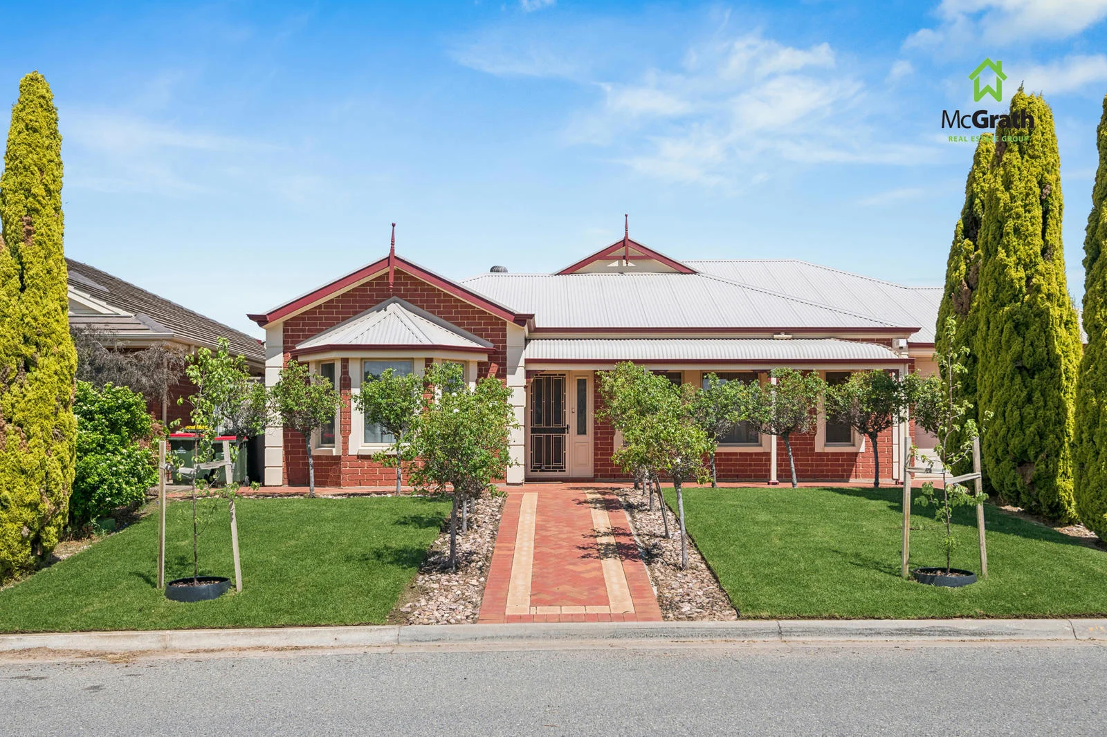 17 Ingleton Drive, Hallett Cove SA 5158