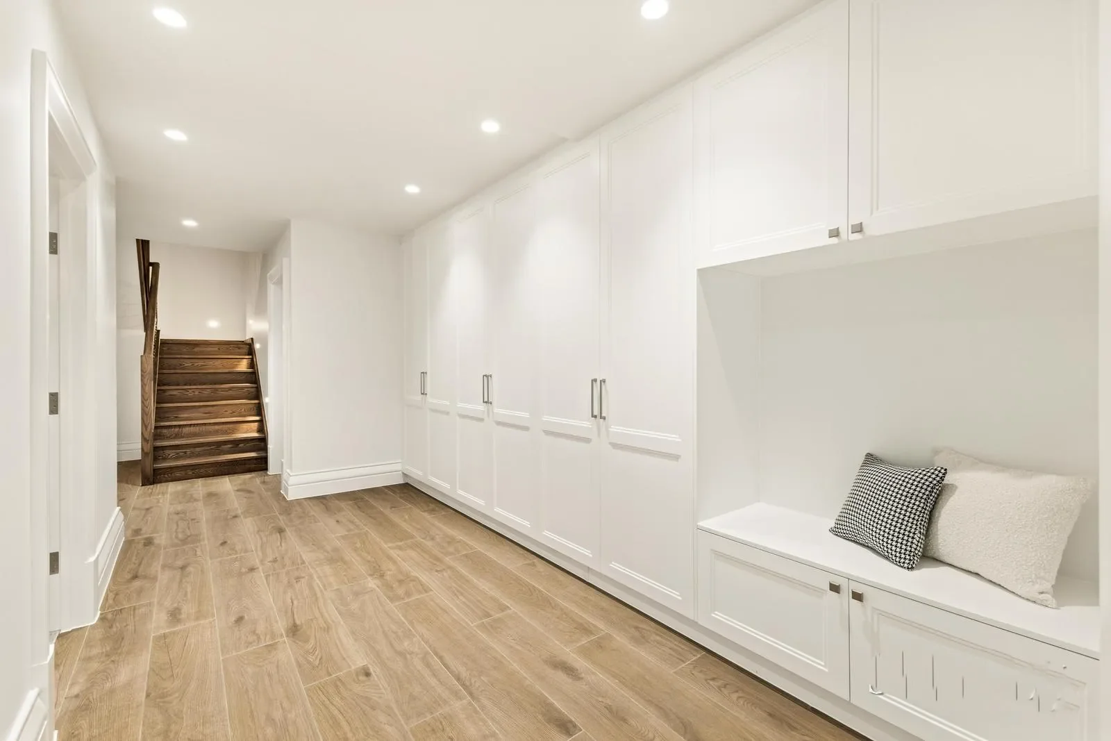 Additional image 12 of 5A Miller Crescent, Mount Waverley VIC 3149