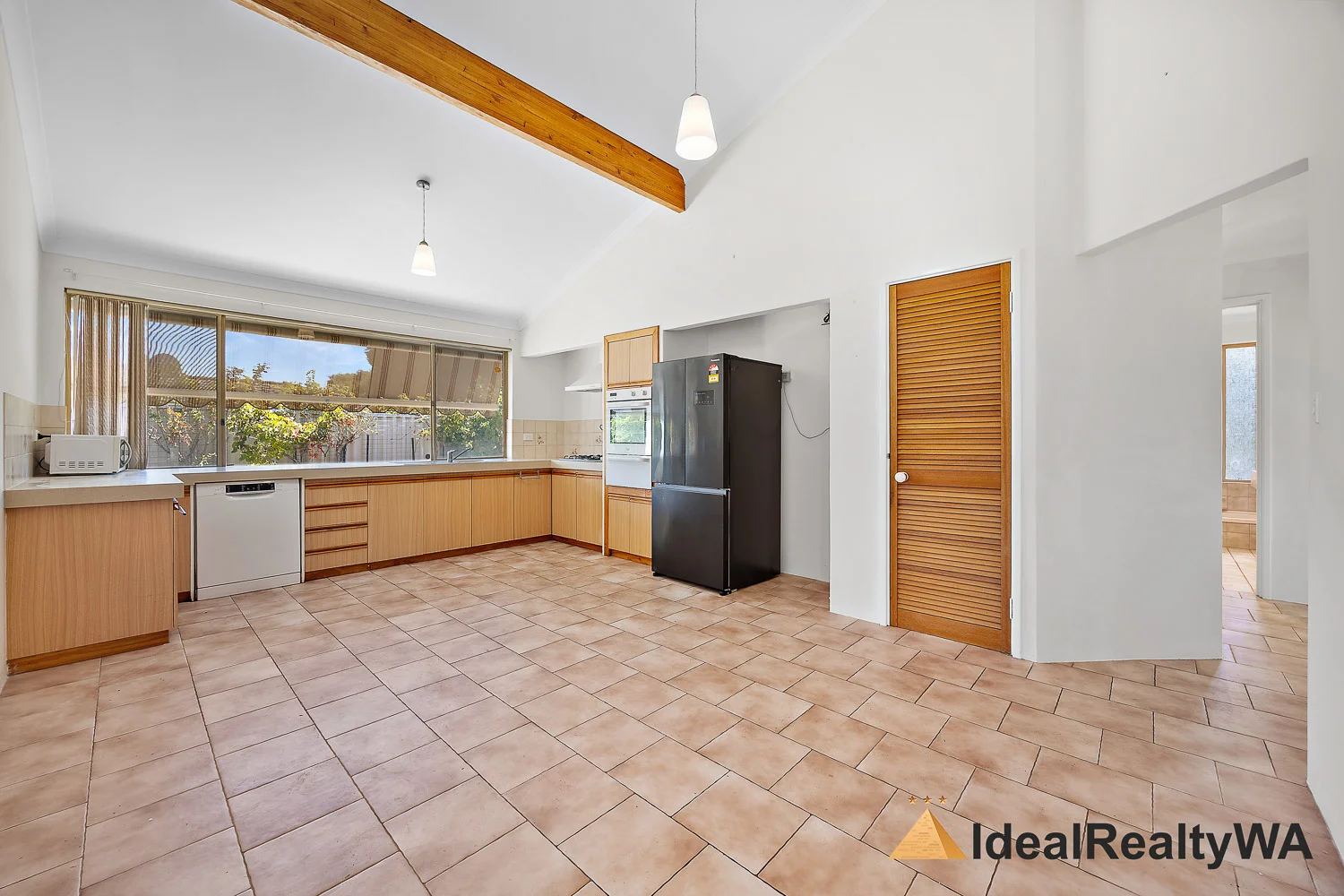 Additional image 12 of 8 Stuart Place, Rockingham WA 6168