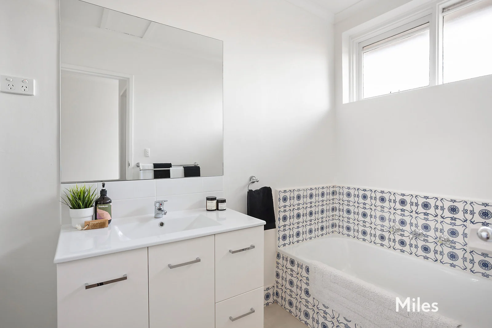 Additional image 8 of 3/96 Locksley Road, Ivanhoe VIC 3079