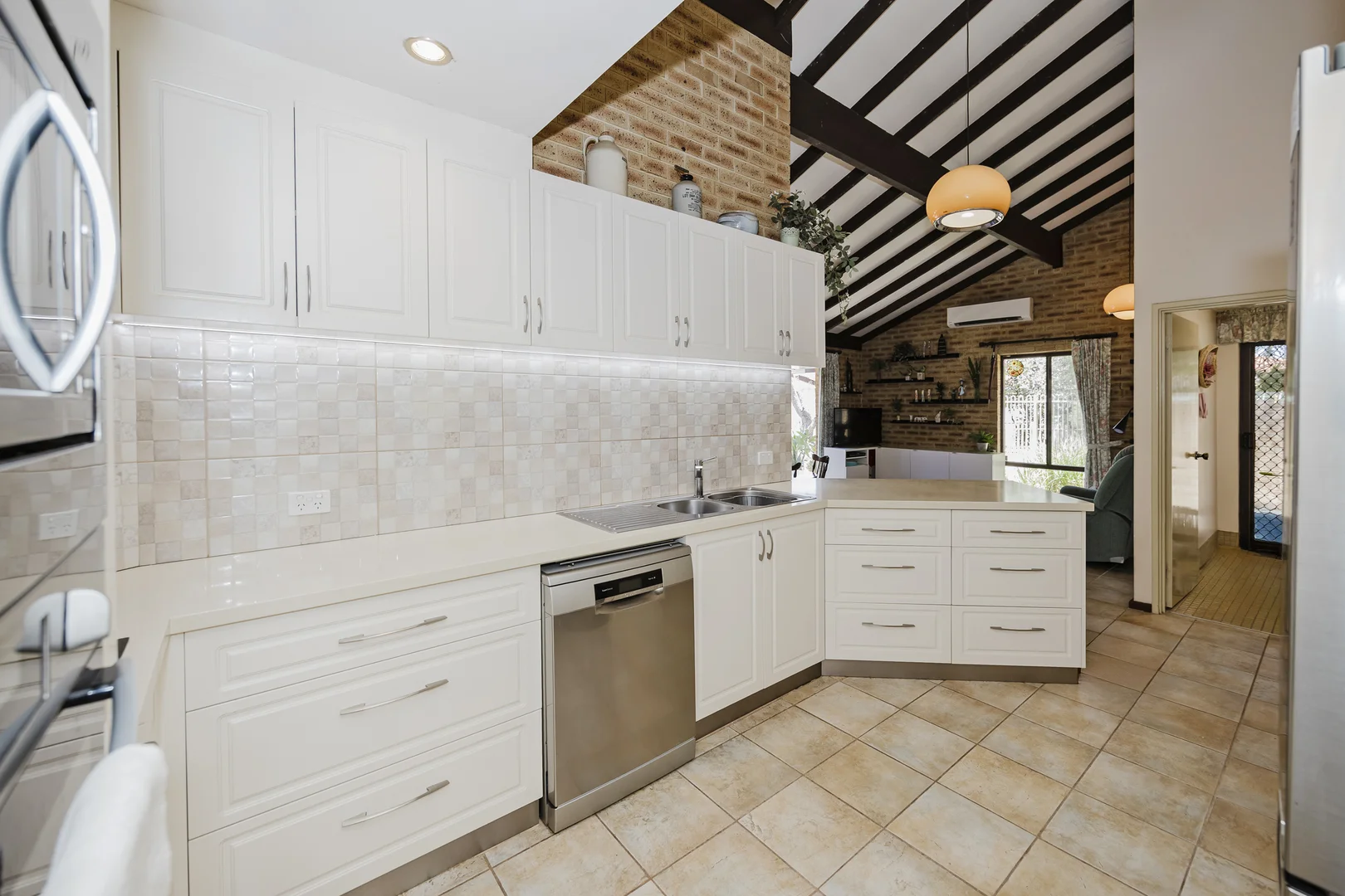 Additional image 14 of 21 Dellwood Lane, Ballajura WA 6066