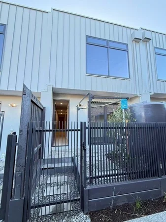 1-12 HUNTINGFIELD PLACE, Ivanhoe VIC 3079