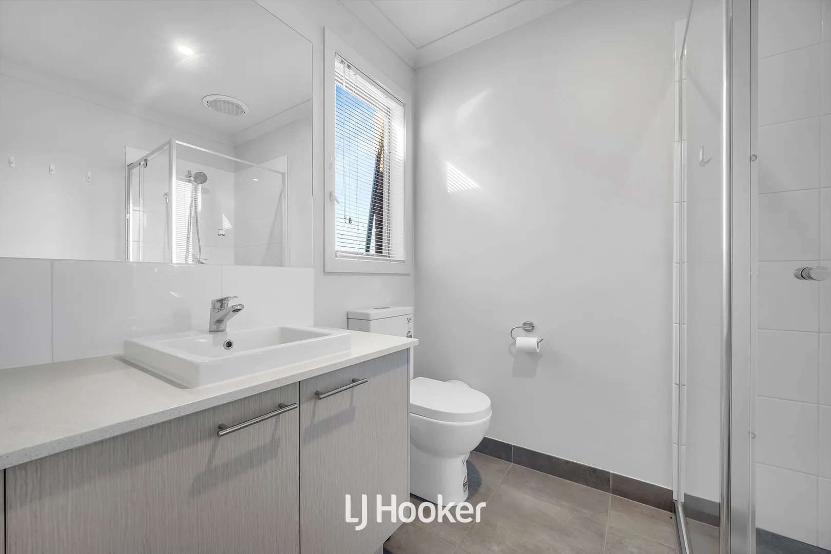 Additional image 11 of 27 Ironstone Street, Cranbourne East VIC 3977