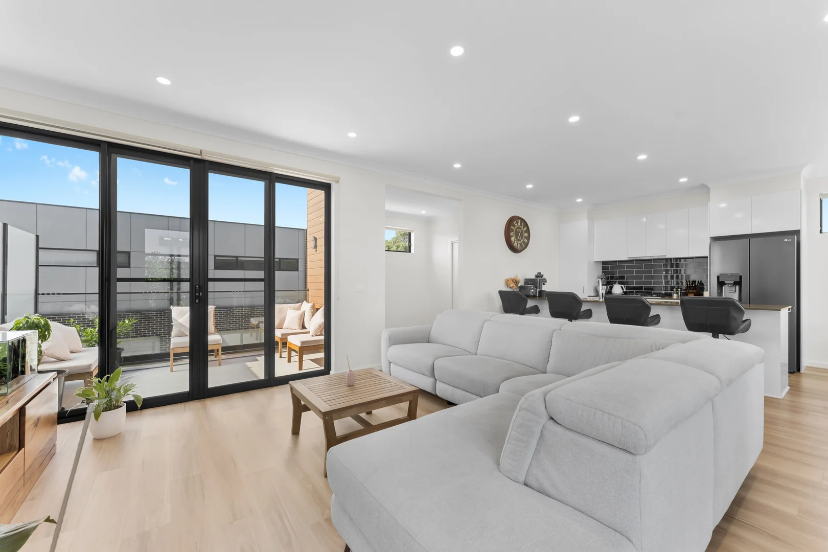 Additional image 2 of 4/11 Young Road, Hallam VIC 3803