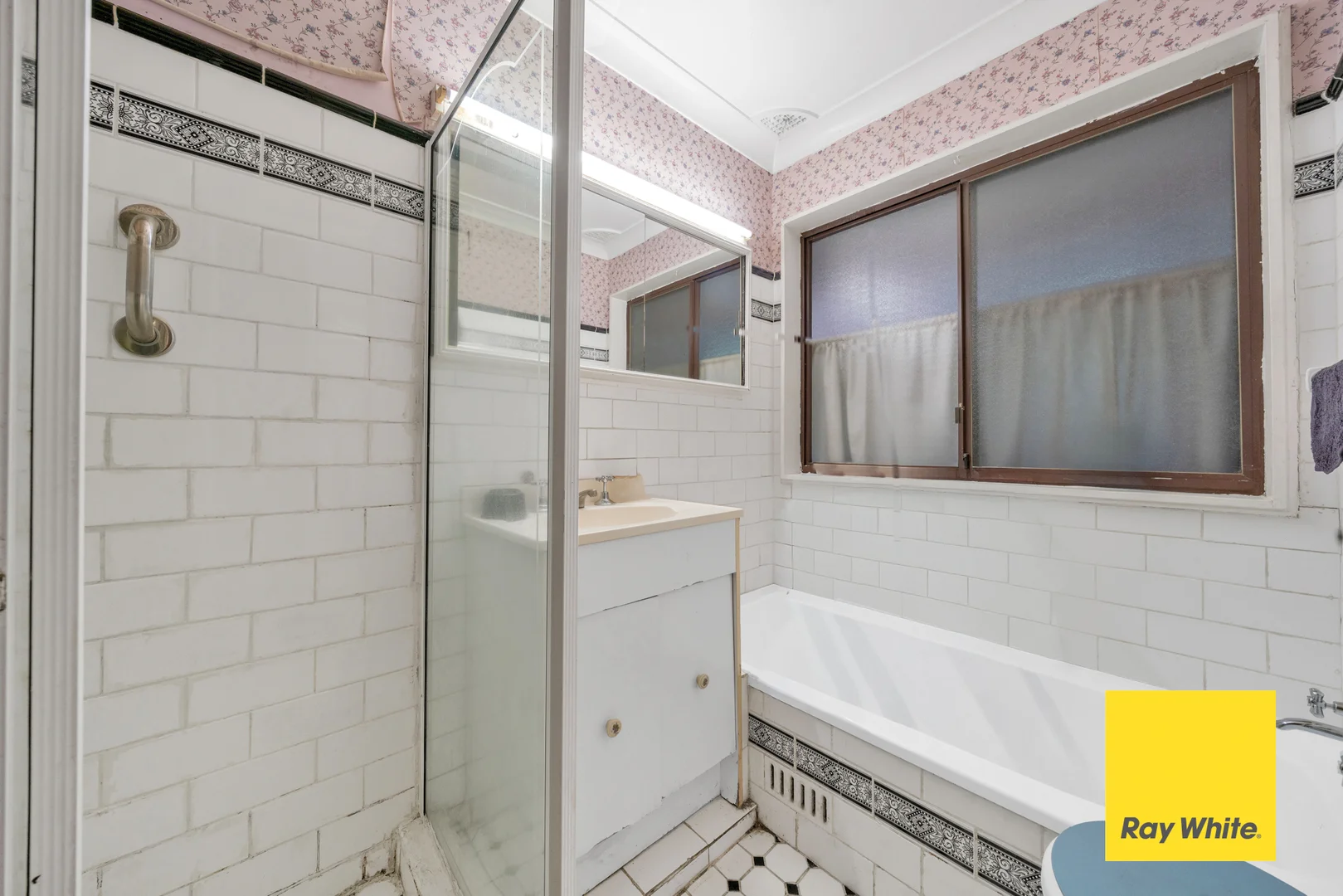 Additional image 12 of 107 Avoca Drive, Green Point NSW 2251