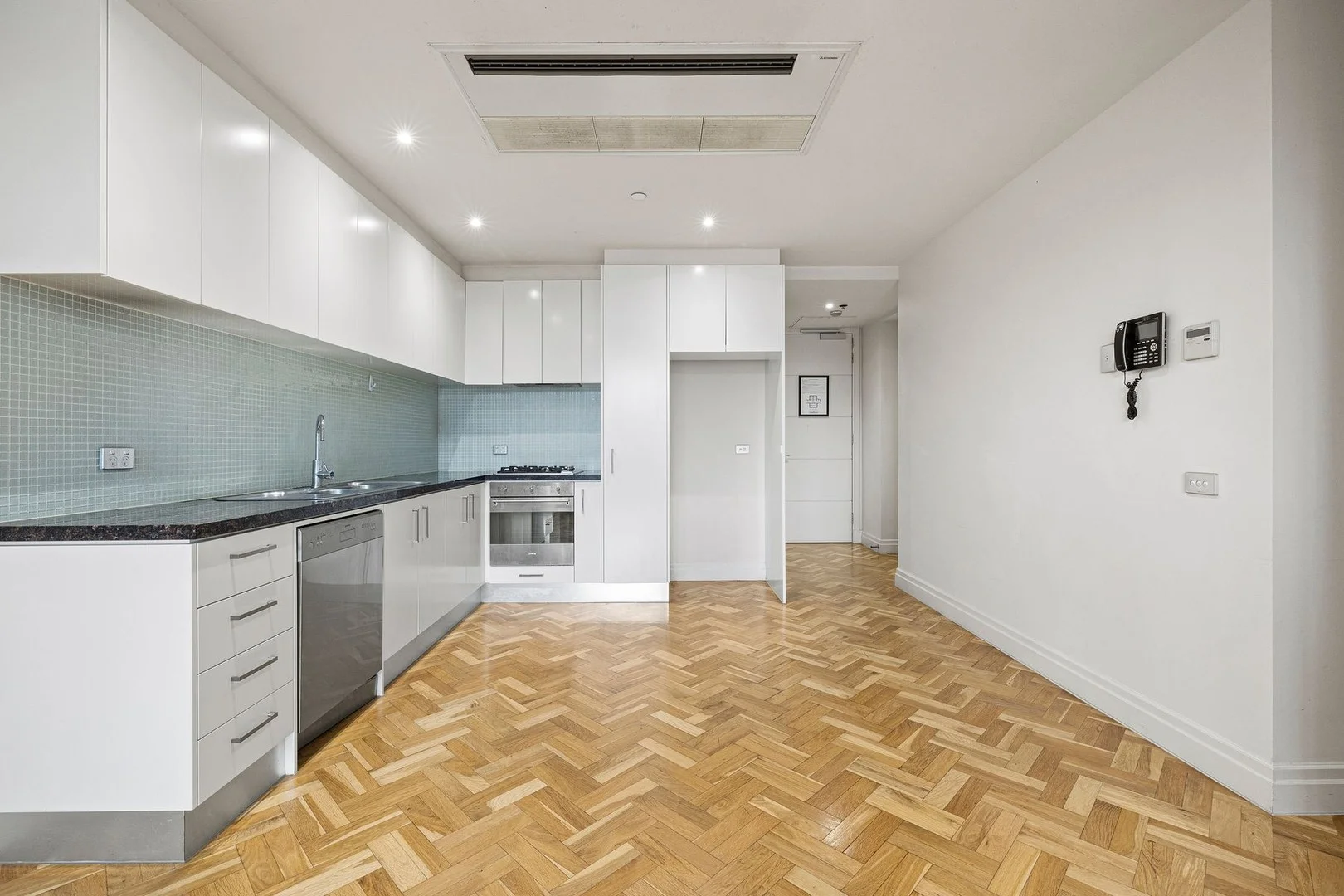 Additional image 4 of 404/91-93 Tram Road, Doncaster VIC 3108