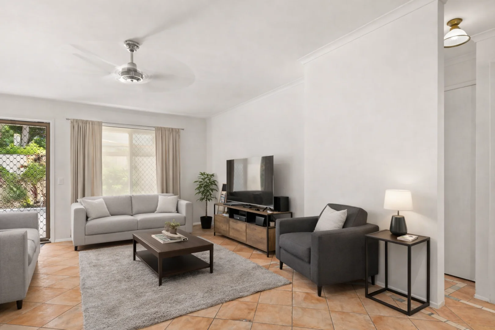 Additional image 7 of 2/4 Telopea Street, Labrador QLD 4215