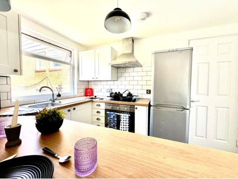 Norfolk Park Village, 200 Norfolk Park Road, Sheffield, South Yorkshire S2