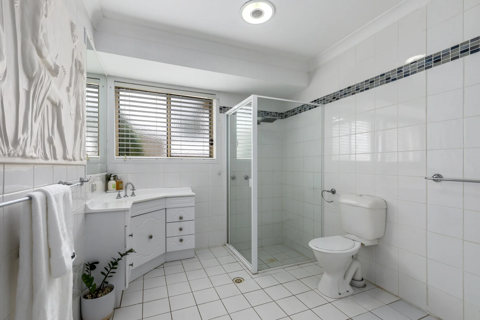 Additional image 22 of 59 Pintail Crescent, Burleigh Waters QLD 4220