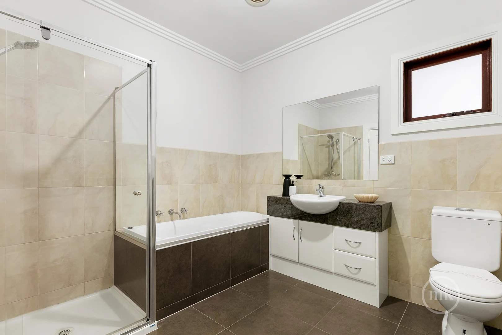 Additional image 11 of 1/226 Mountain View Road, Briar Hill VIC 3088