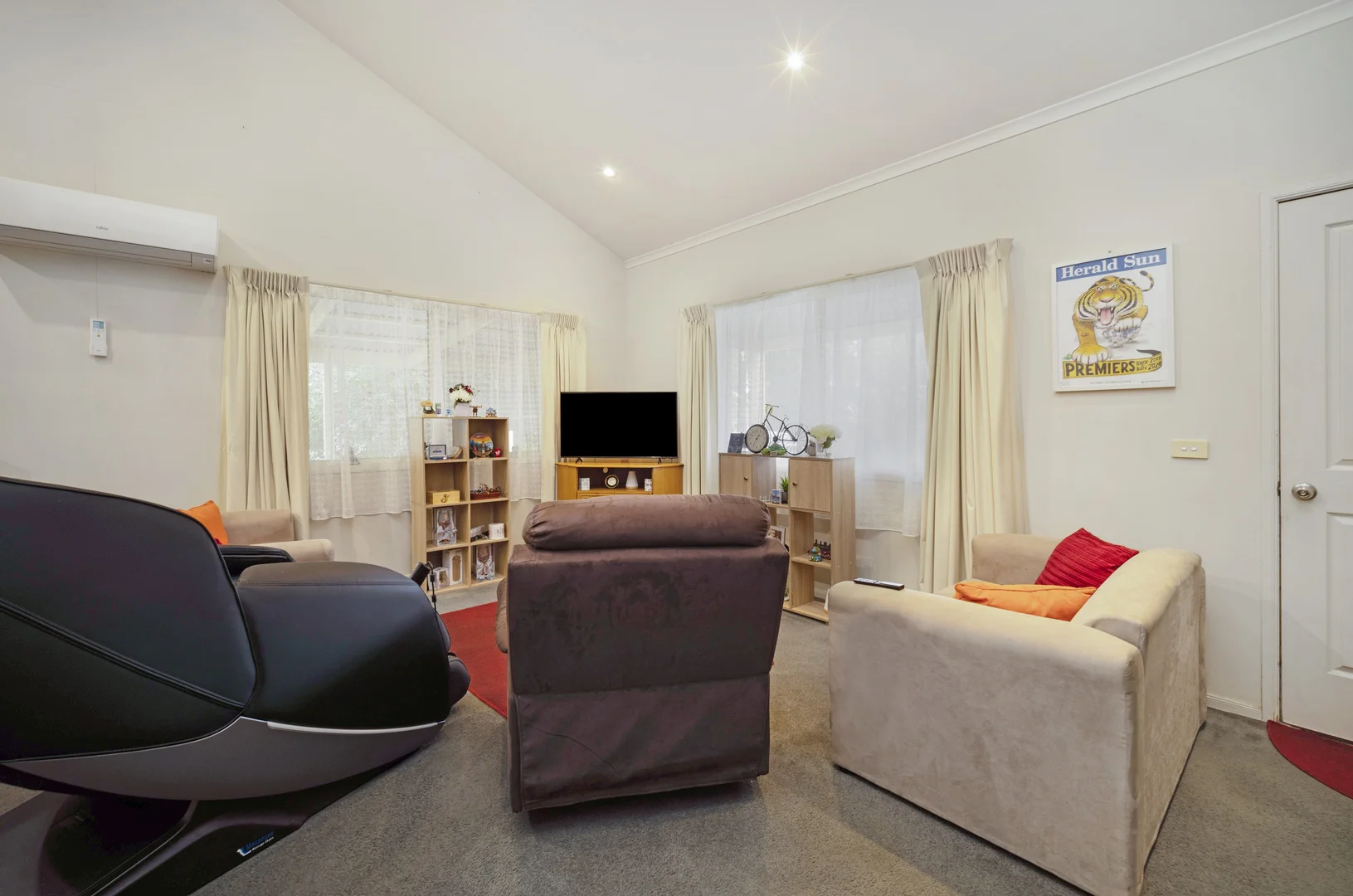 Additional image 4 of 1-4/11 Uren Court, Hamilton VIC 3300