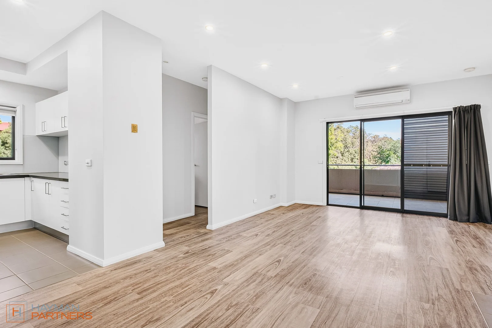 Additional image 6 of 28/29 State Circle, Deakin ACT 2600