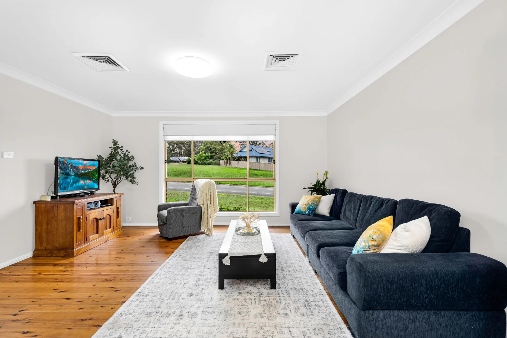 Additional image 5 of 1 John Street, The Oaks NSW 2570