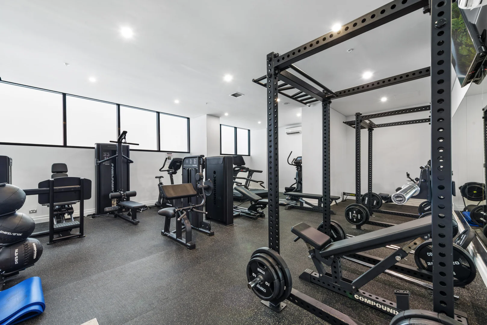 Additional image 11 of 3709/2 Como Crescent, Southport QLD 4215