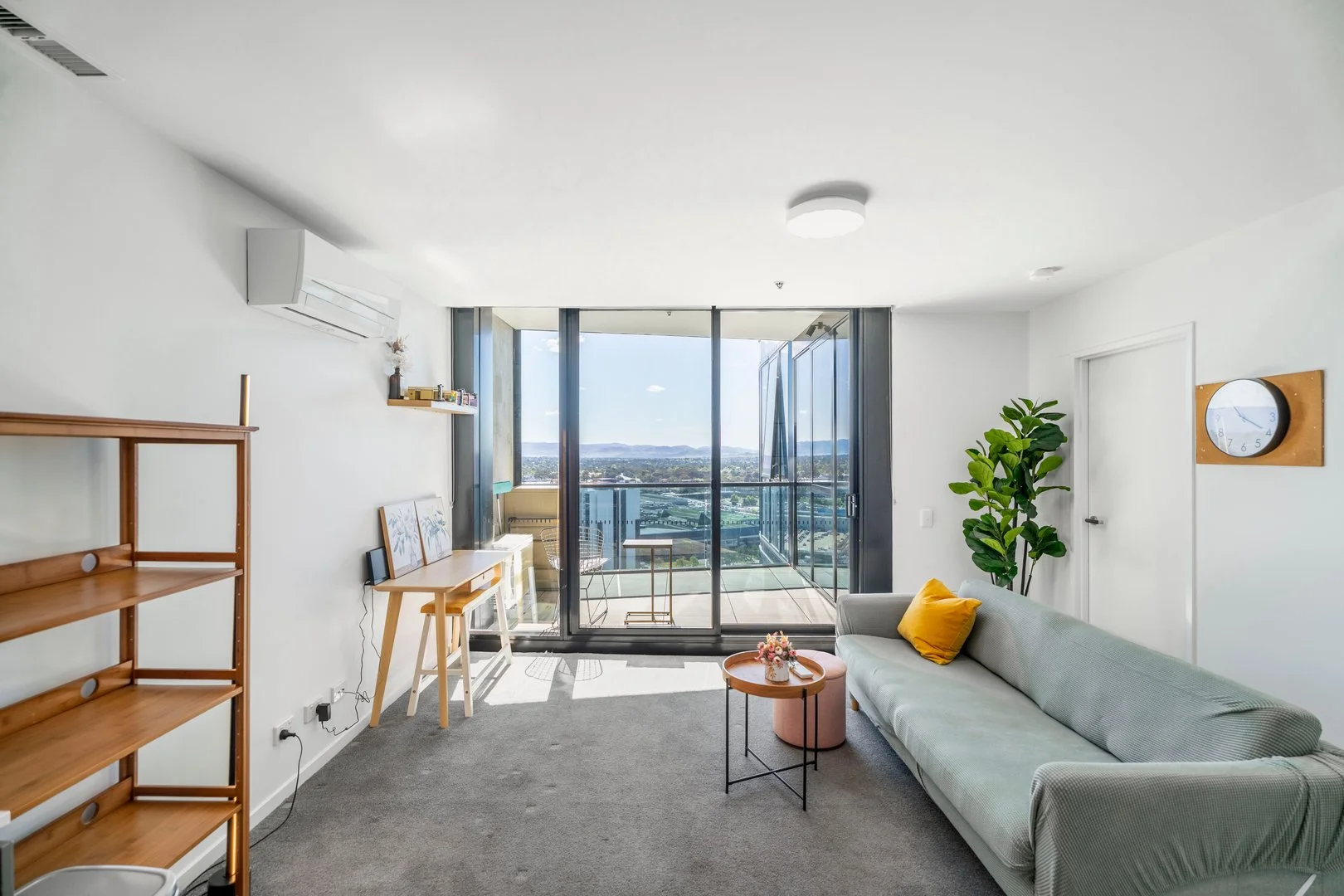 2216/3 Grazier Lane, Belconnen ACT 2617
