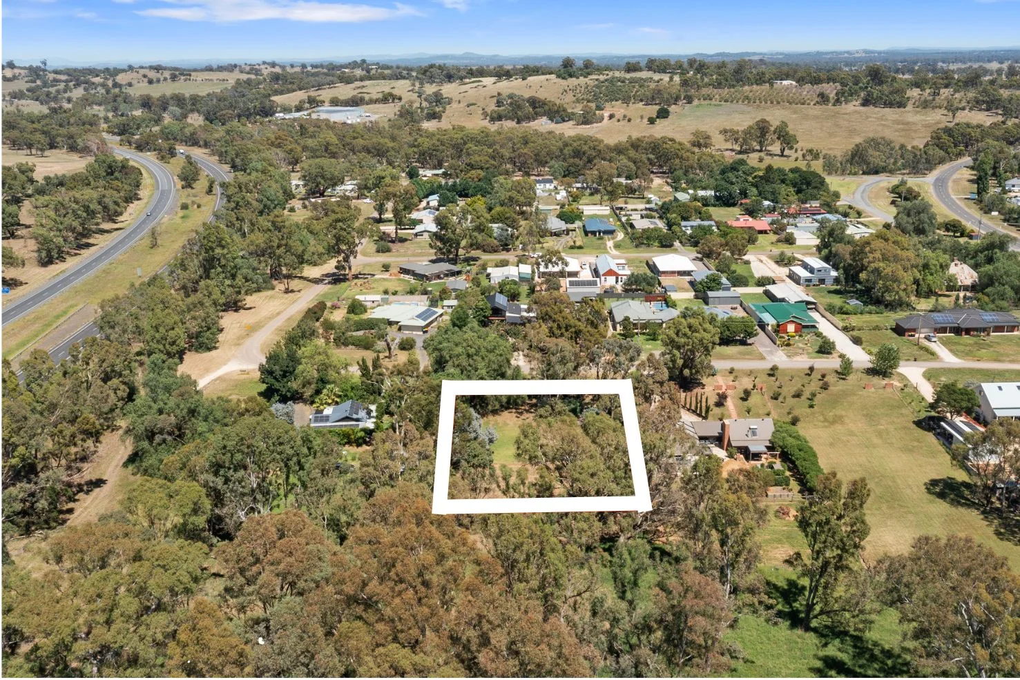 Additional image 7 of 8-10 Scobie Street South, Avenel VIC 3664