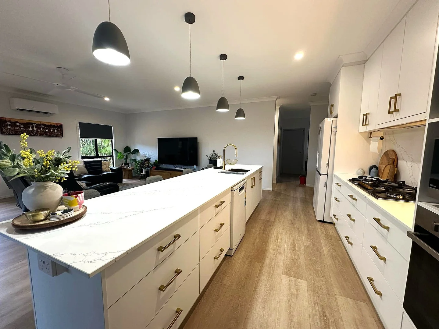 Additional image 3 of 94 Gifford Street, Horseshoe Bay QLD 4819