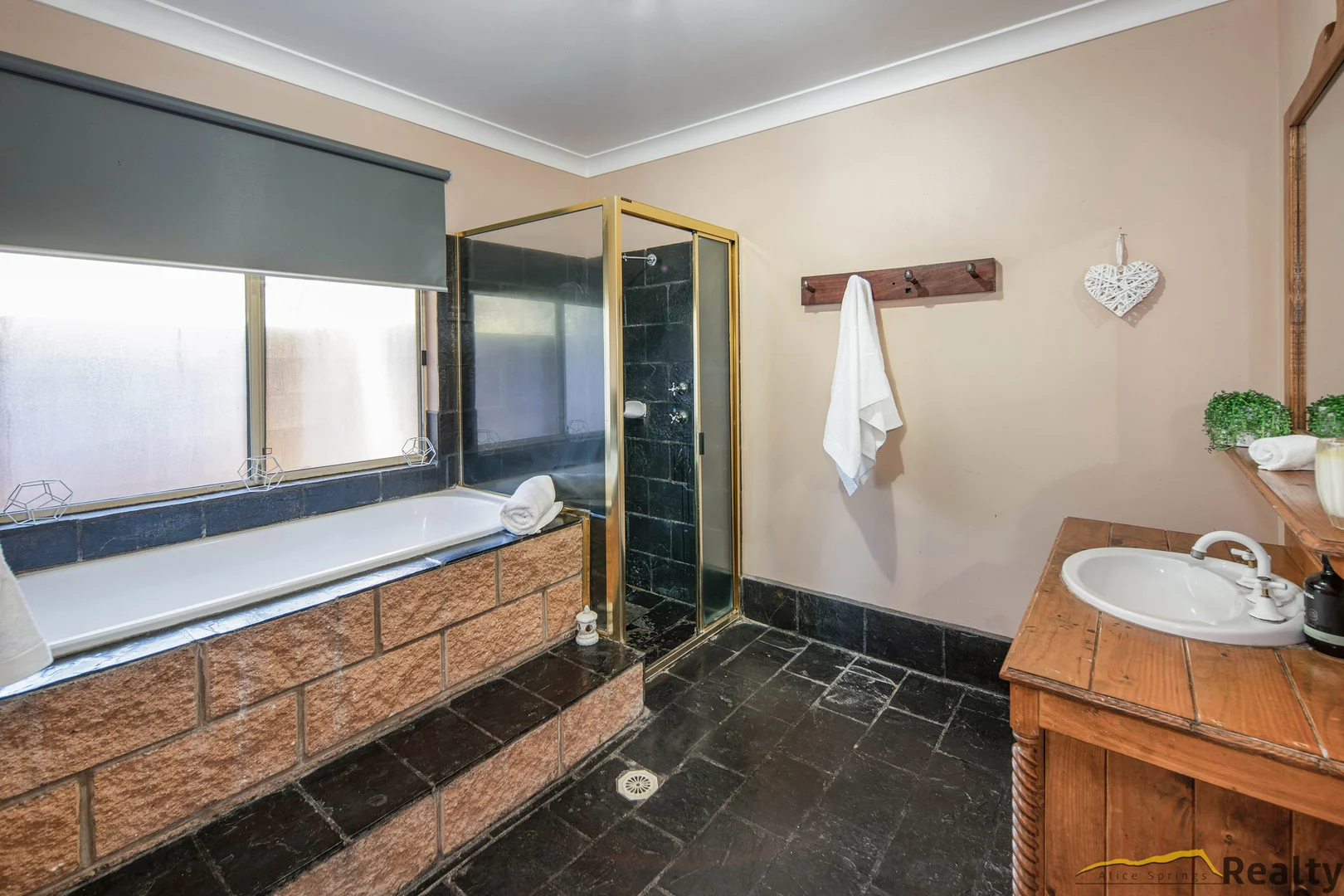 Additional image 25 of 32 Bokhara Street, Larapinta NT 0875